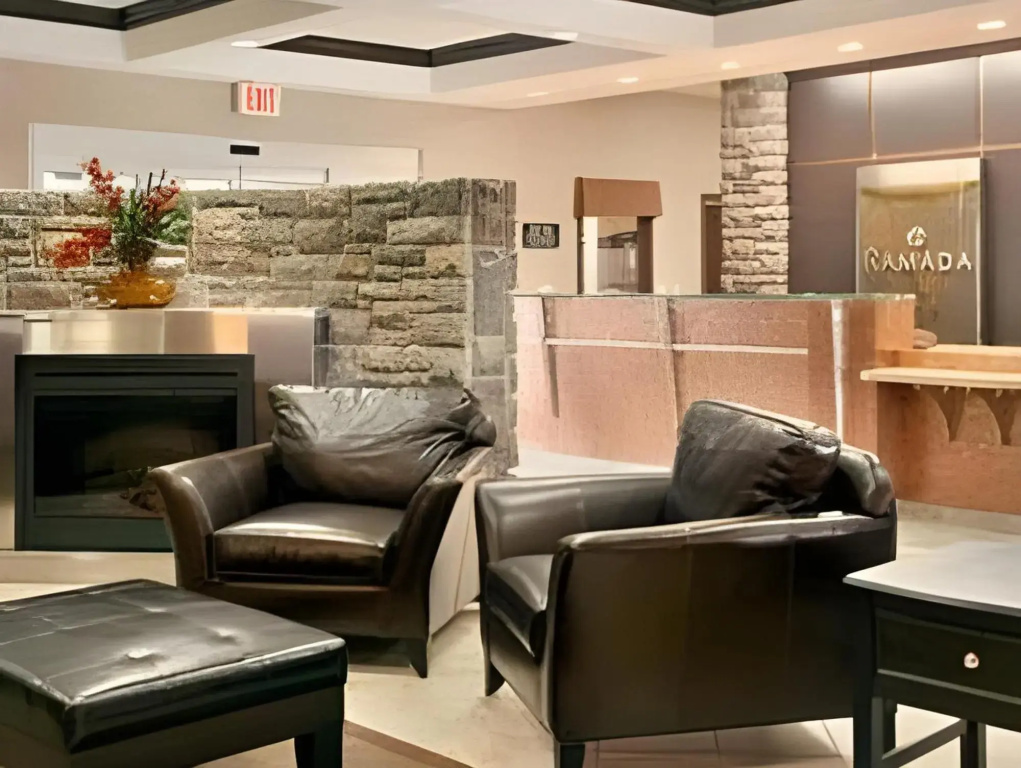 Lobby & Reception