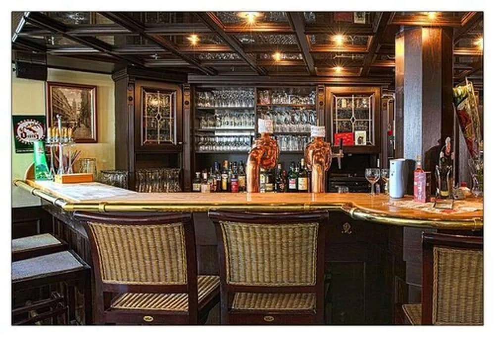Food & Beverage