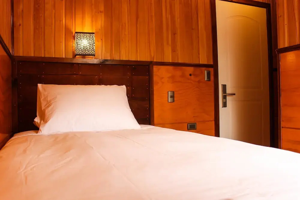 Standard Single room with bay view (single bed)