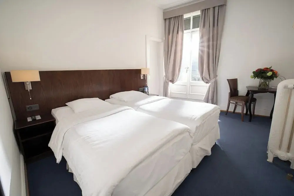 J5 Hotels Helvetie Montreux - Chambres