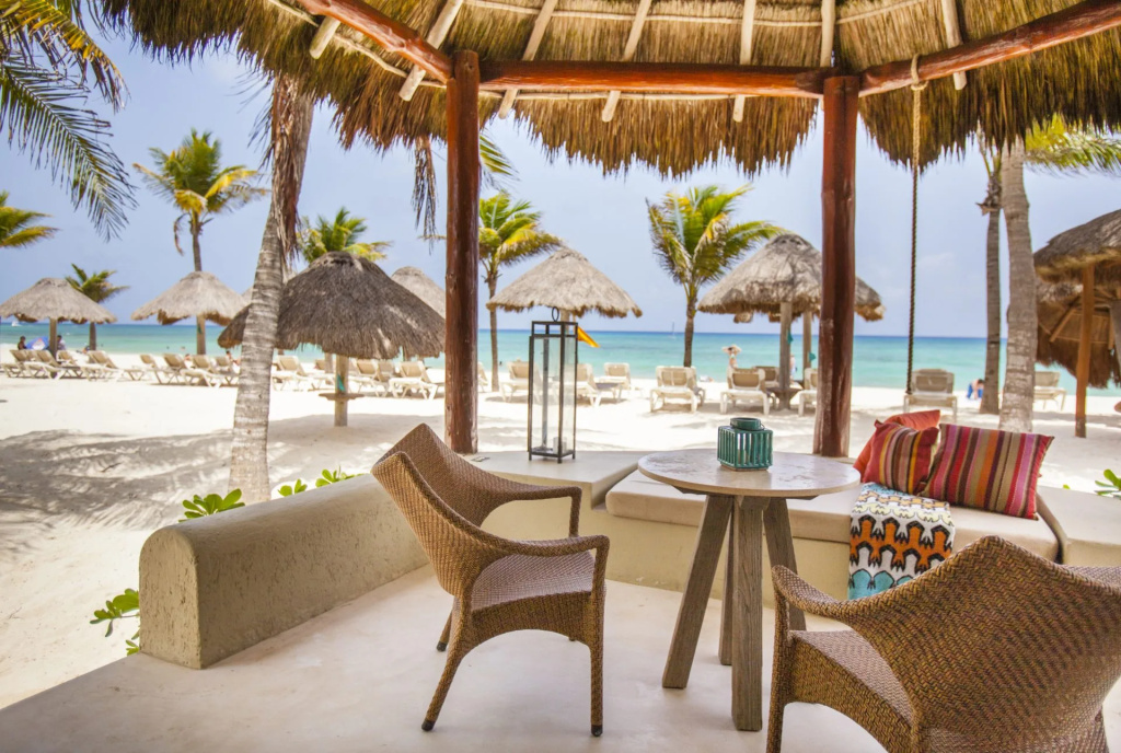 Beach & Waterfront