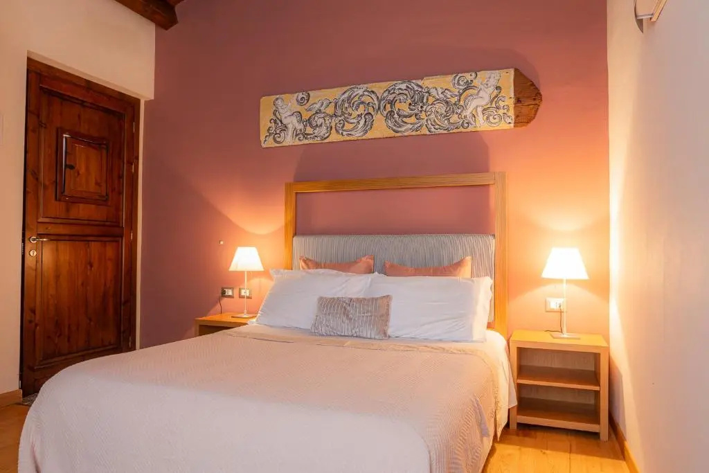 Superior Double room (full double bed)