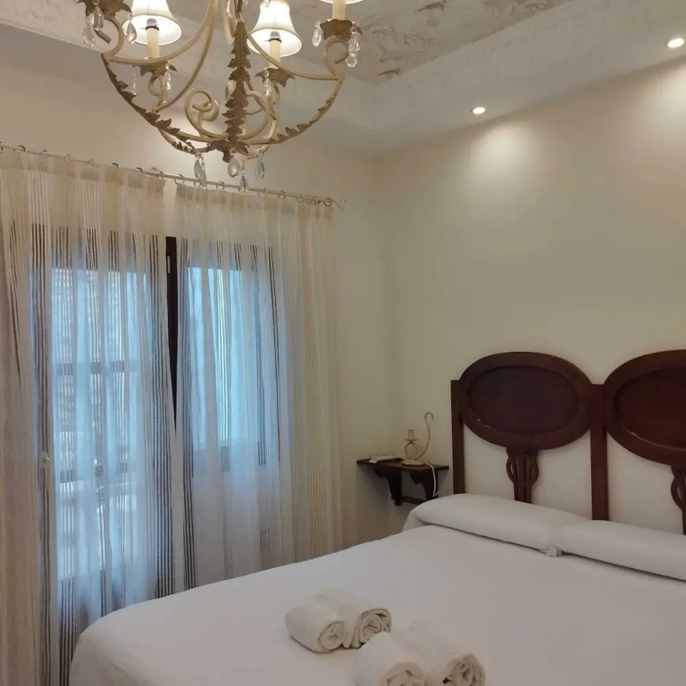 Standard Double room with courtyard view full double bed