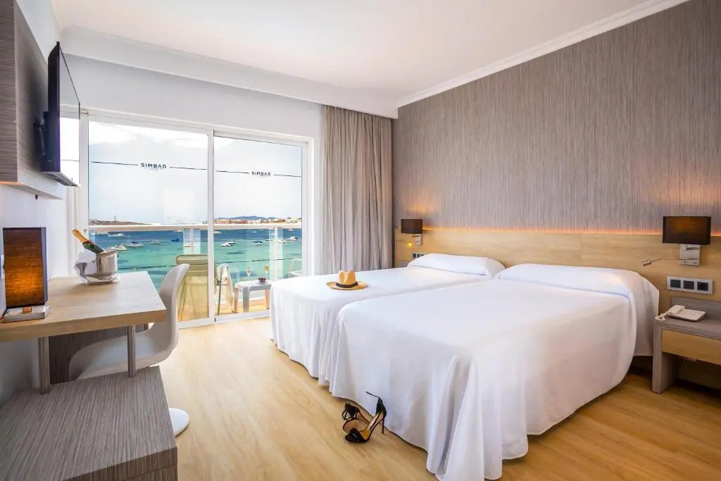 Standard Double room with sea view (twin beds)