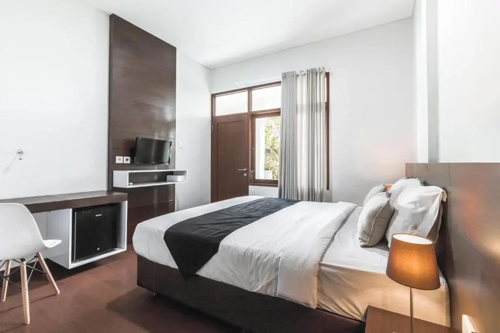 Deluxe Double room (full double bed)
