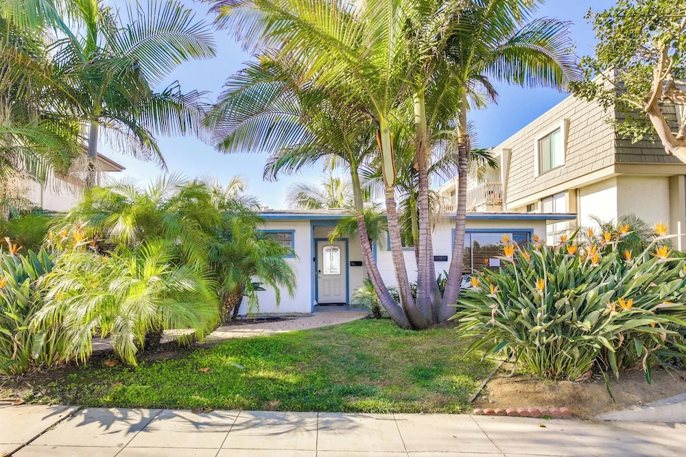 Tropical Oceanside Home w/ Deck, Walk to Beach