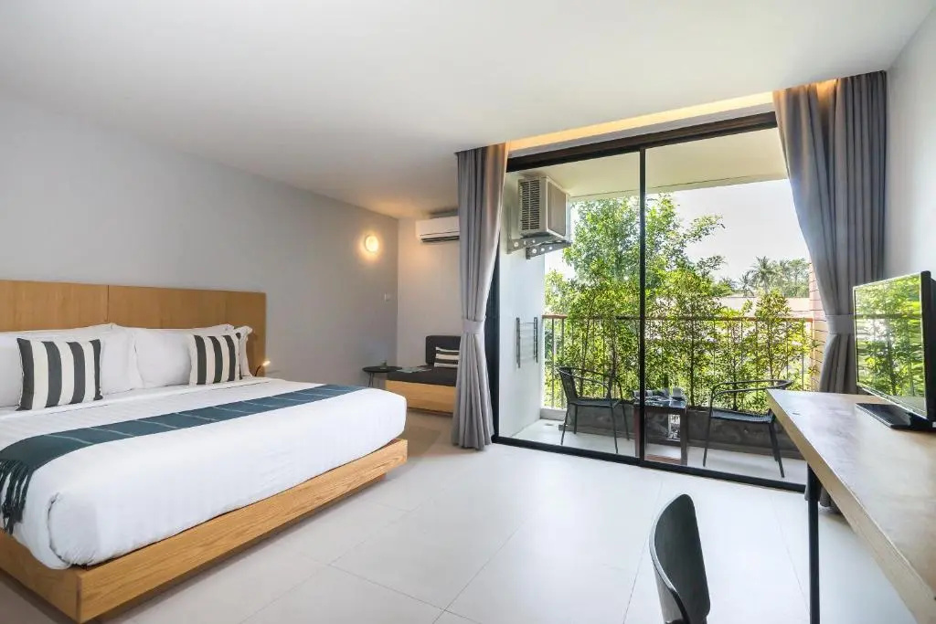 Superior Double room (full double bed)