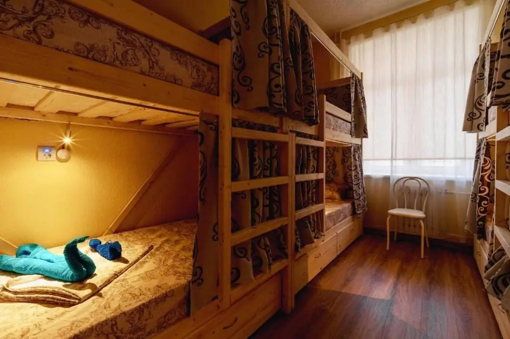Кровать в общем номере в 1st`hostel