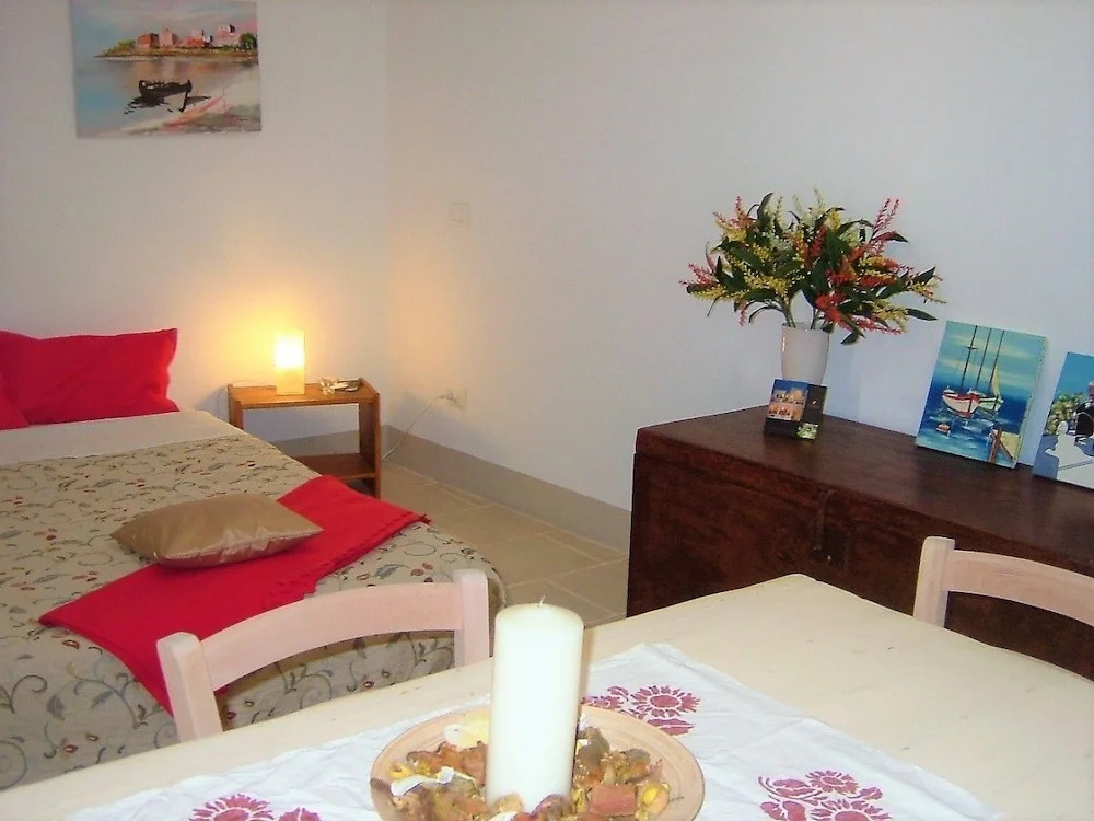 1 Bedroom Apartment with garden view