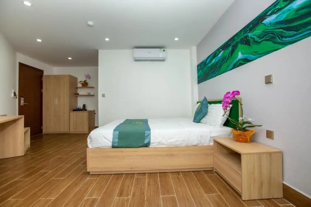 Standard Double room with balcony (full double bed)
