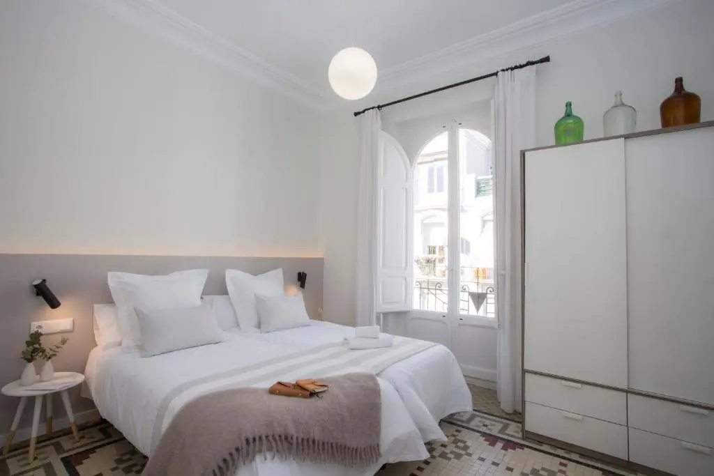3 Bedrooms Apartment