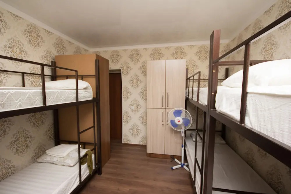 Хостел Friends guest house & hostel в Бишкеке