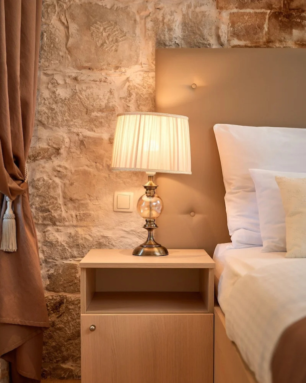 Superior Double room with city view (full double bed)