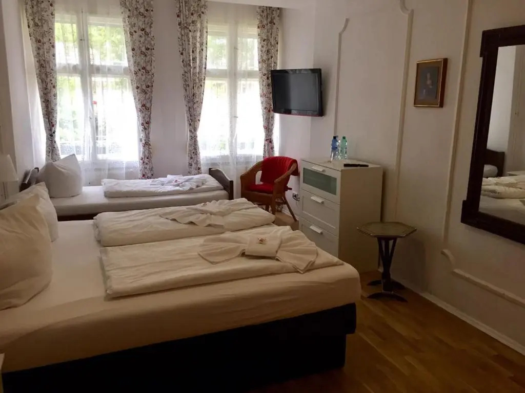 Hotel Pension Tempelhof - Chambres