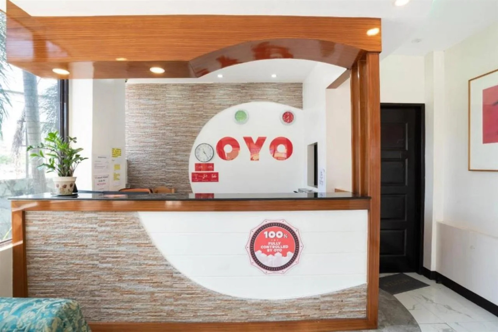 Lobby & Reception