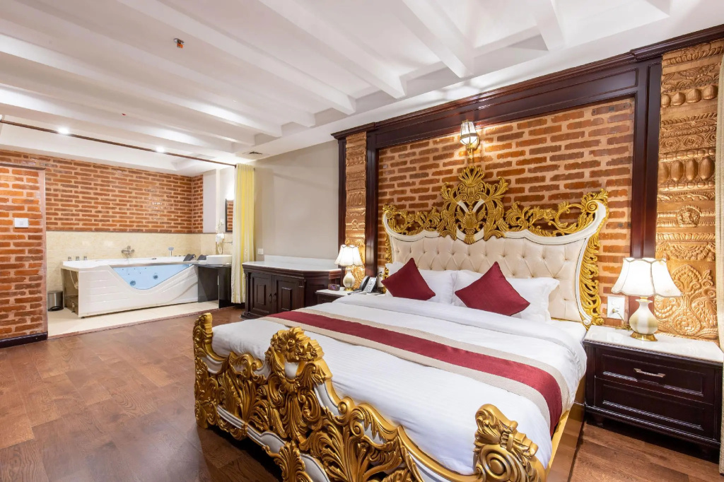 Executive Suite