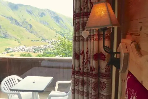 Balcony & Terrace