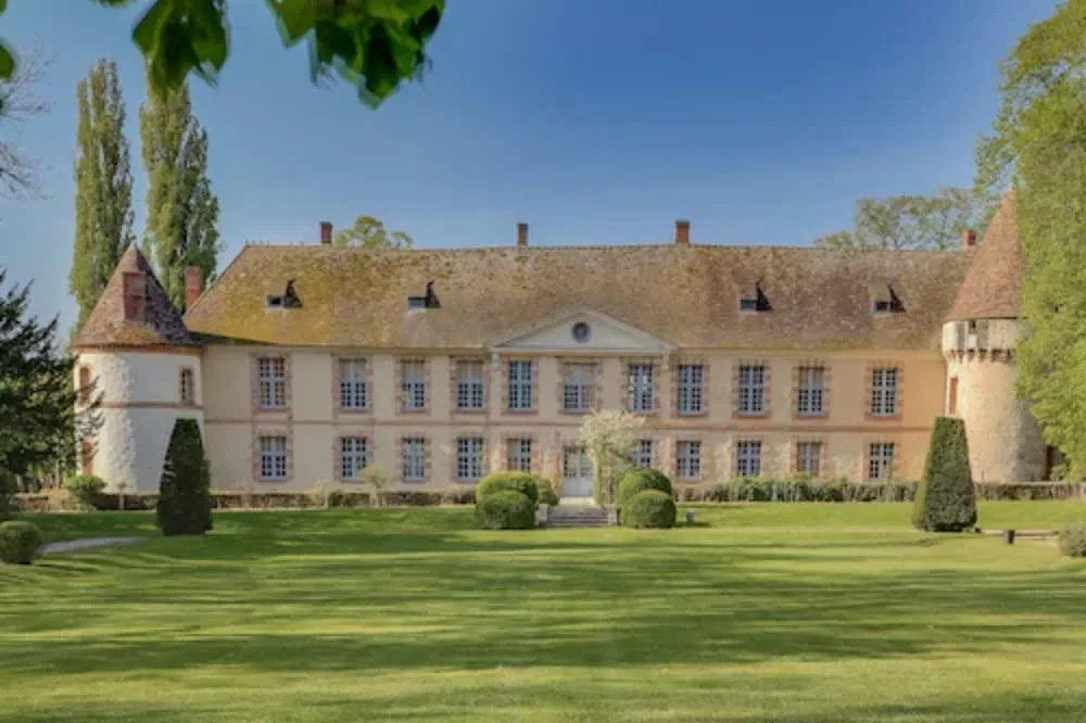 Voir la photo 1 — Château Cour Senlisse