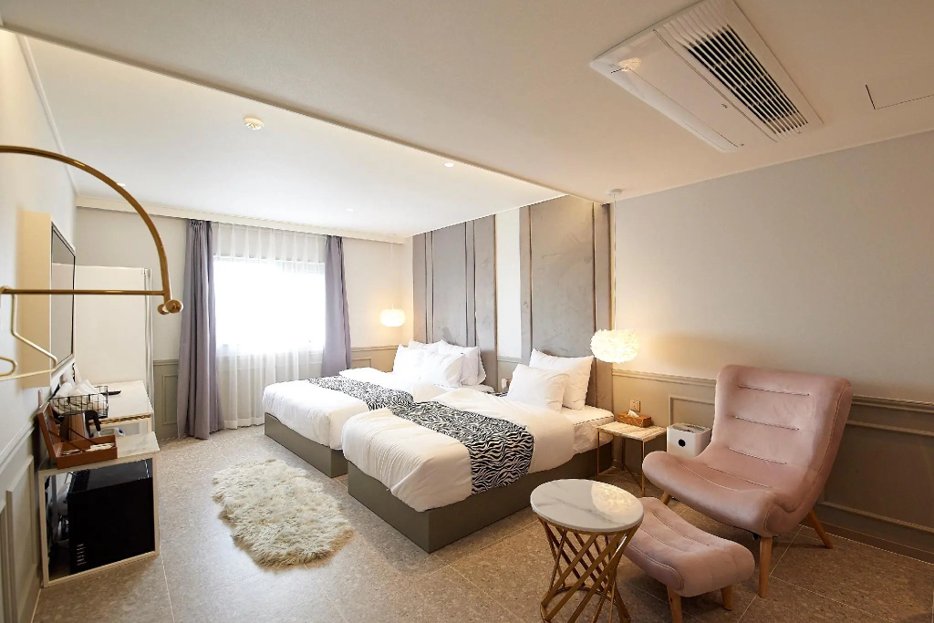 Standard Double Family room (twin beds)