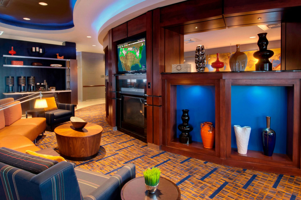 Courtyard by Marriott Madison East