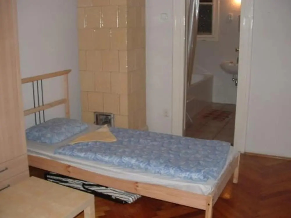 Economy Double room (twin beds)