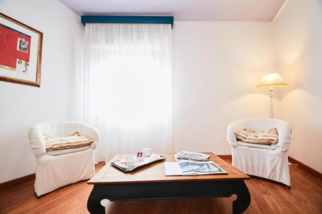 Hotel Enterprise - Chambres
