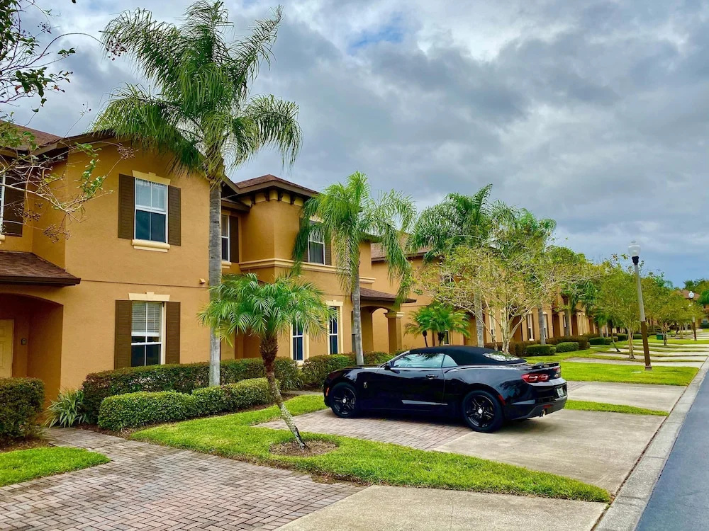 Four-bedroom Townhouse - 331 MA - Vusa