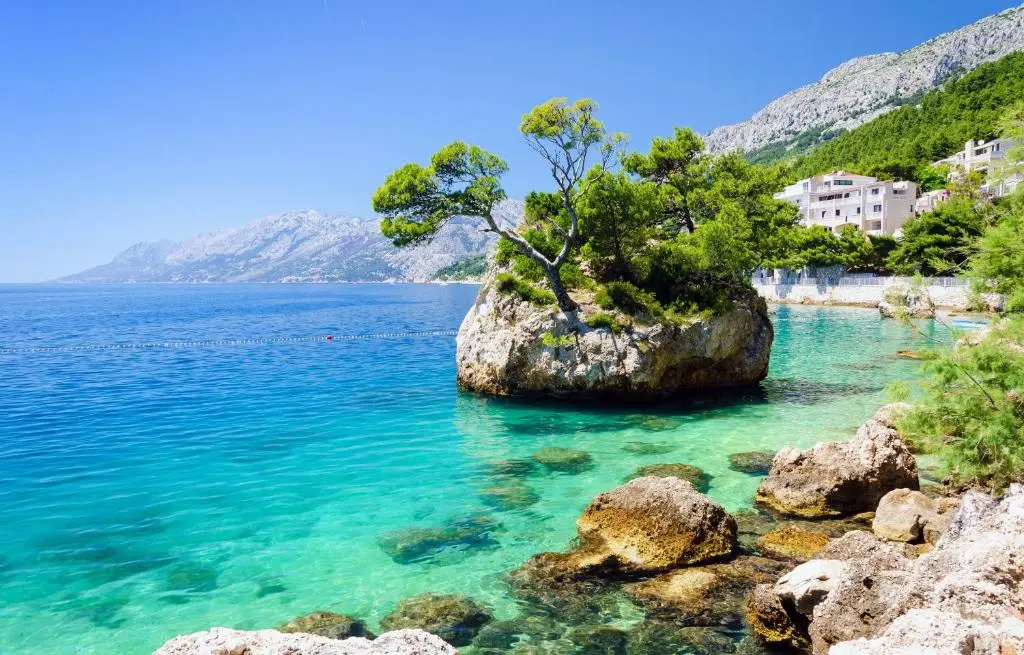 Beach & Waterfront