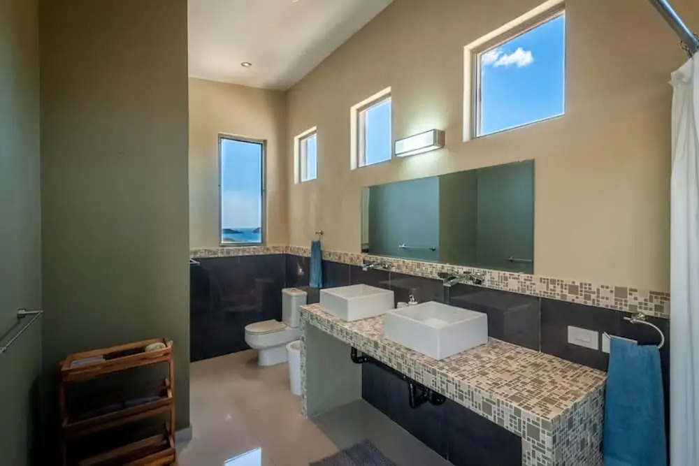 Big, Ultramodern Hillside Home With Private Pool and Endless Ocean Views - фото 8