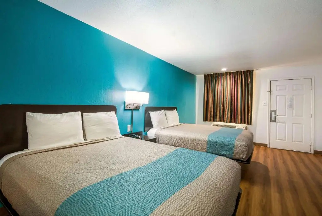 Deluxe Quadruple room