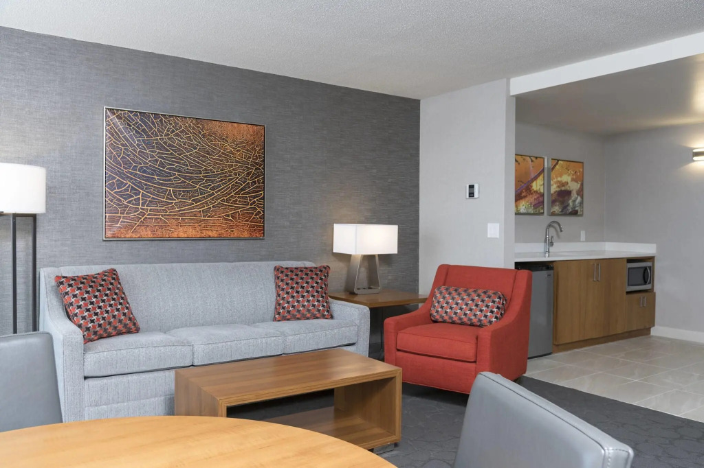 Sonesta Hotel Grand Rapids Airport - фото 32