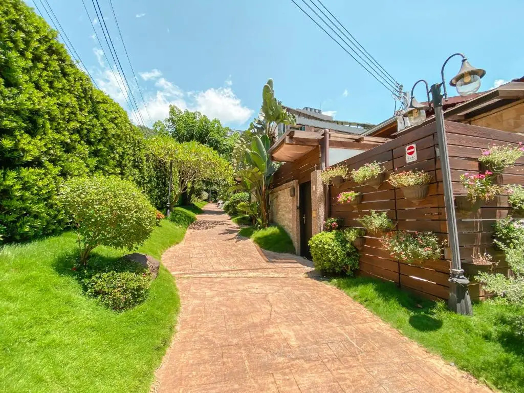 1 Bedroom Cottage with view