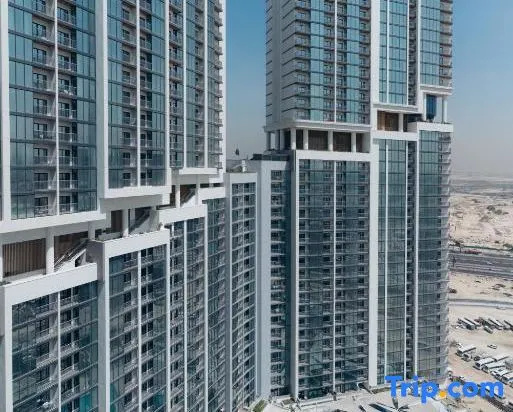 Elegant Lavish 1BR apartment in Sobha Hartland The Crest, Downtown Dubai