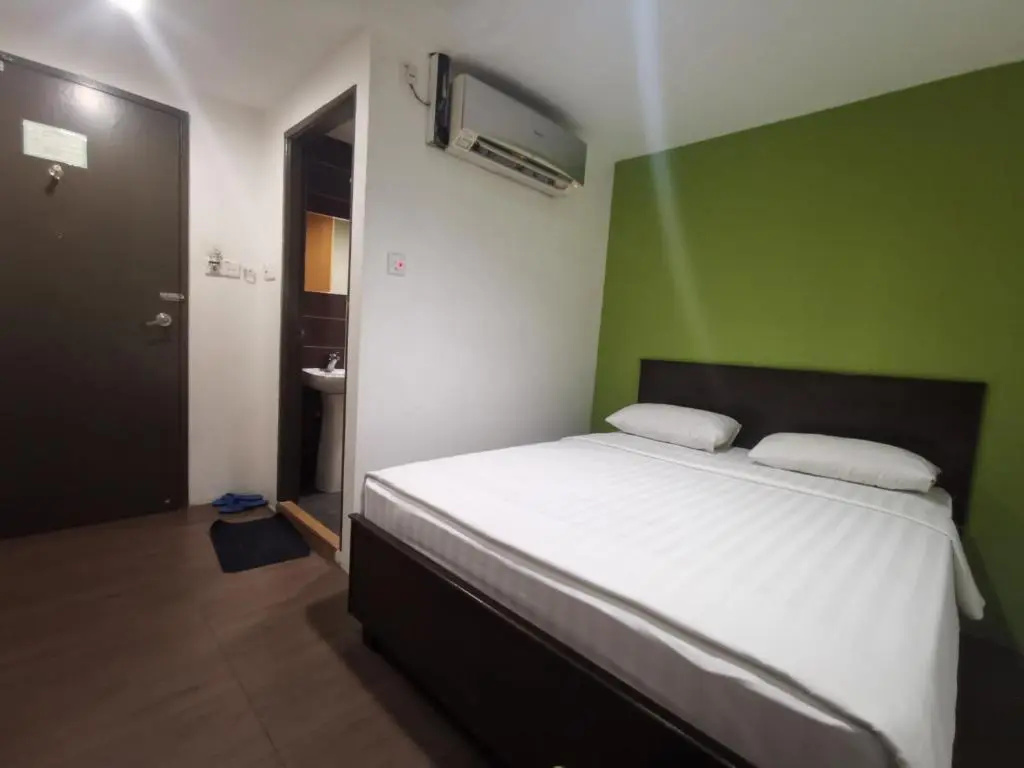 Economy room