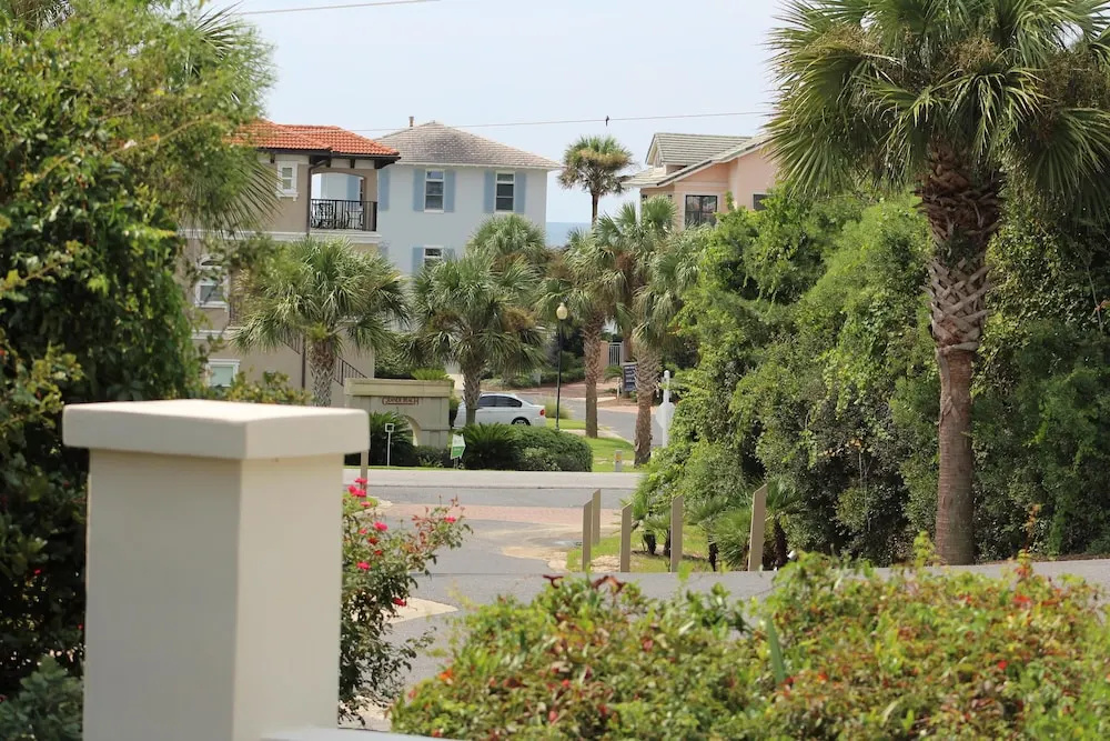 42 N Grande Beach Dr