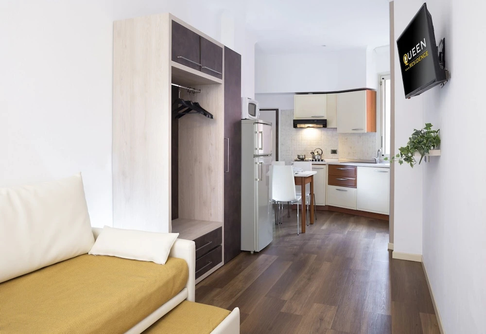 1 Bedroom Apartment with balcony