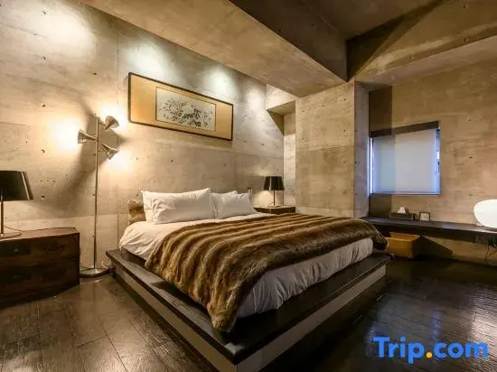 3 Bedrooms Apartment