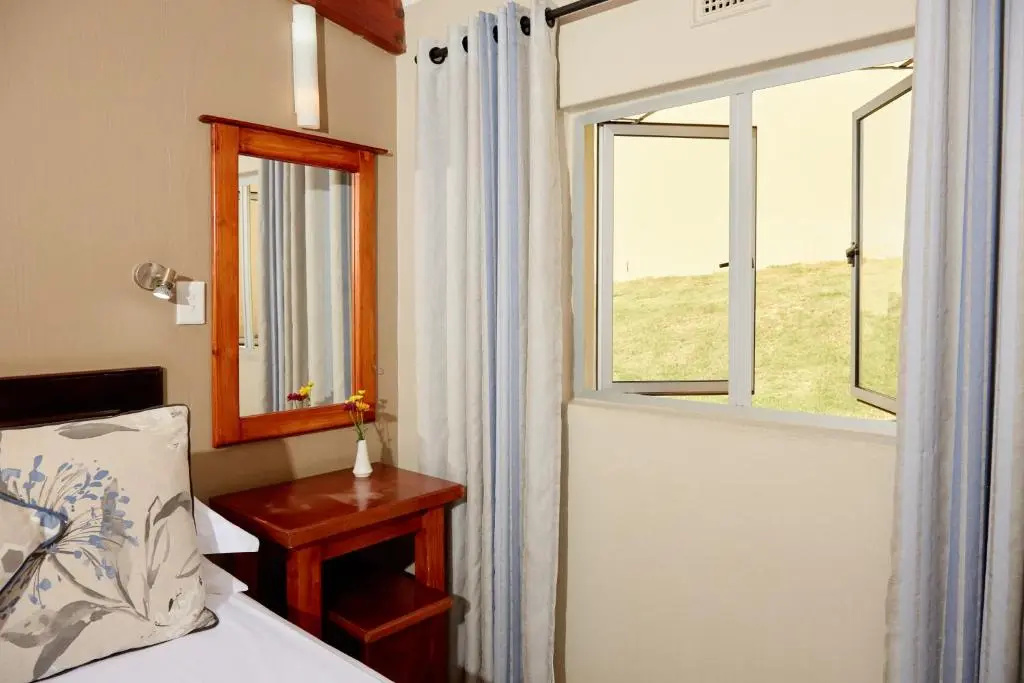 First Group Chaka Rock Chalets - Chambres