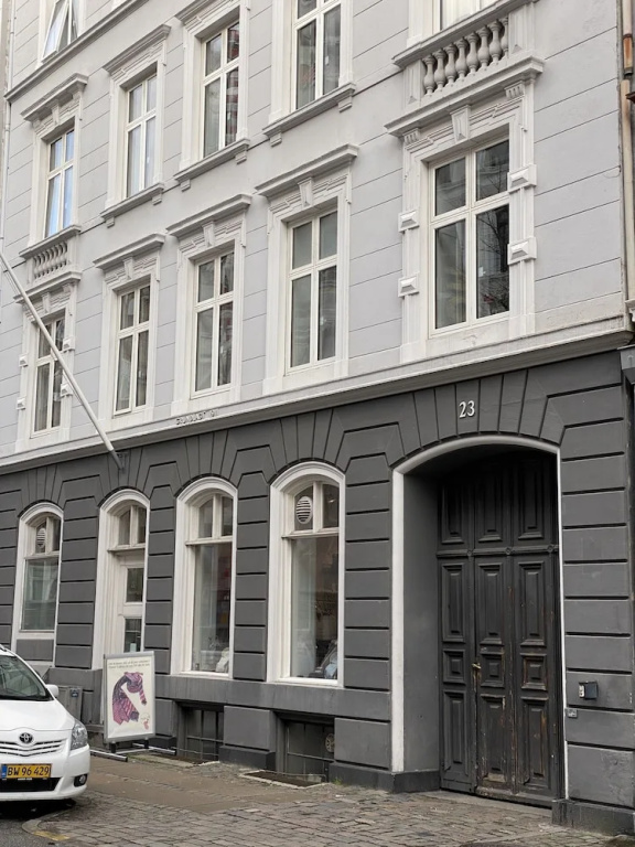 PSG 23 - Short Stay Apts by Living Suites