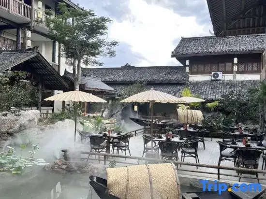 Huashang Film Hotel (Nanning Railway Station)