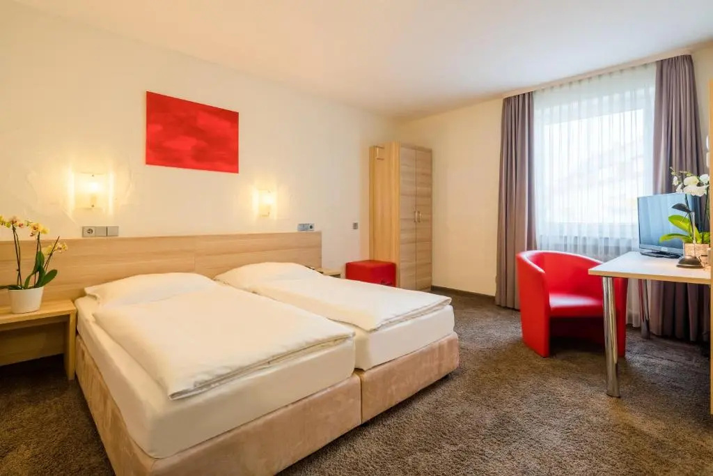 Standard Double room (full double bed)