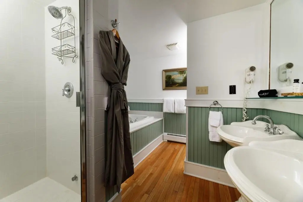 Friends Lake Inn - Chambres