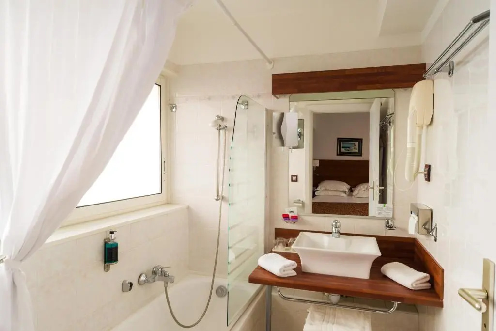 Mercure Saint Raphael Centre Plage - Chambres