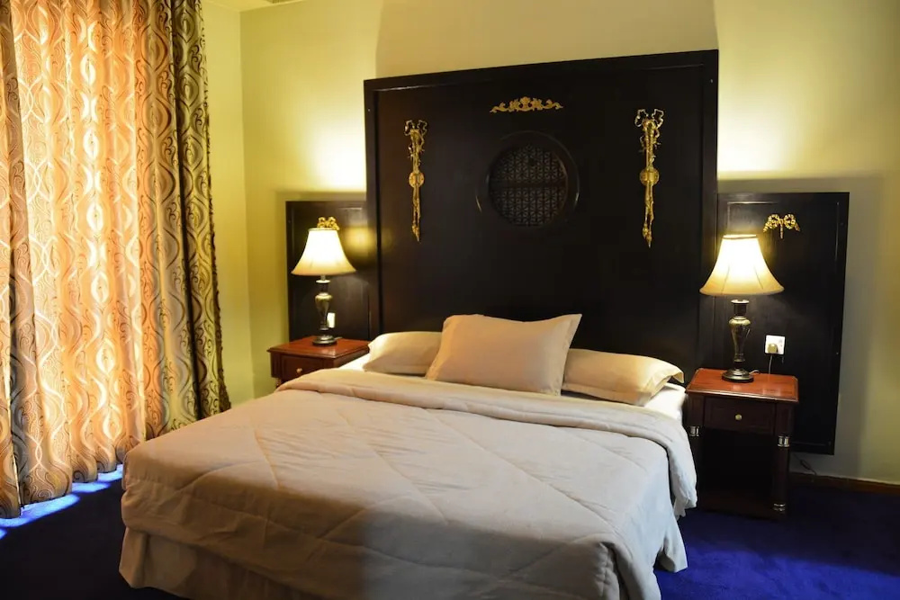 Economy room