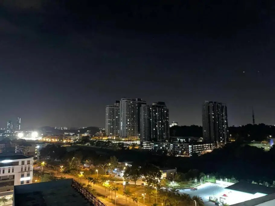 D13A, Cyberjaya, Netflix, Wifi, Parking, Balcony