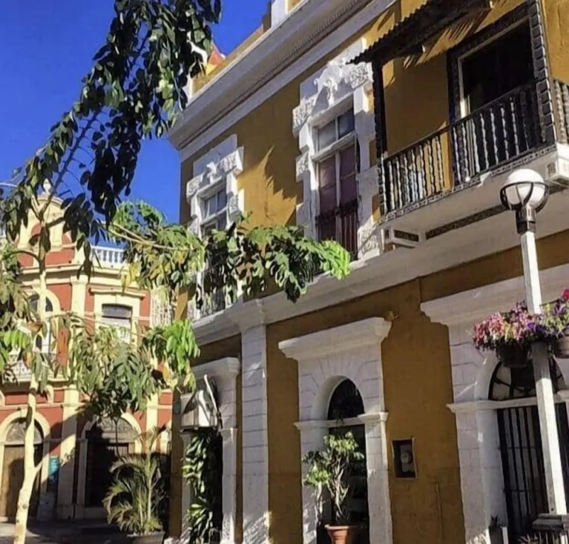 Dorada Inn