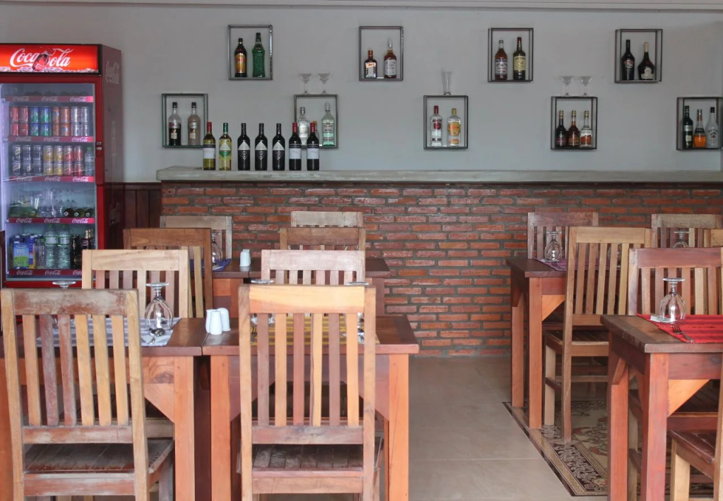 Food & Beverage