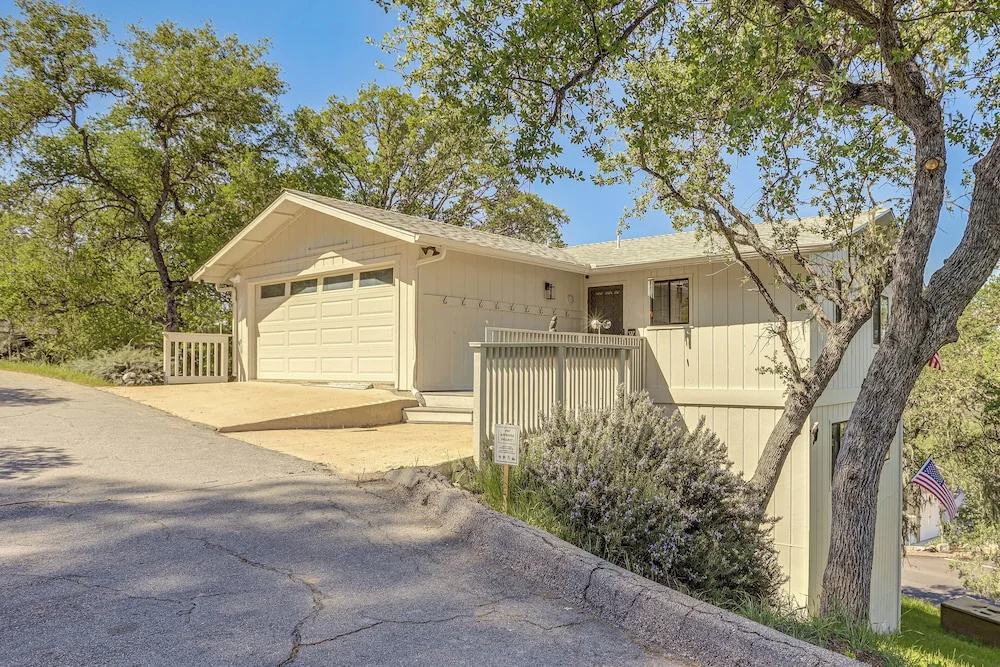 Oak Shores Lake House Near Marina! Community Perks
