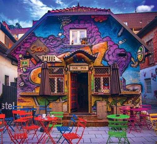 Sax pub by null