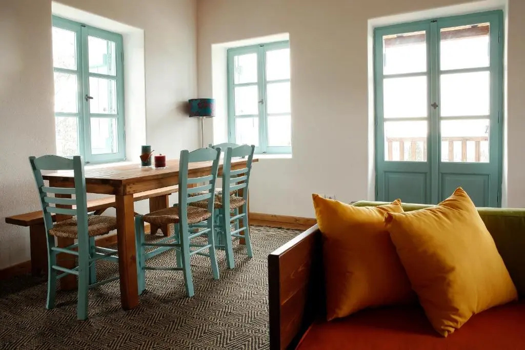 2 Bedrooms Duplex Apartment